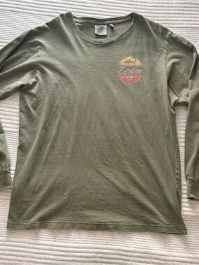 Alvin's Island Destin Florida Long Sleeve Shirt Mens XL Green Shark Flawed